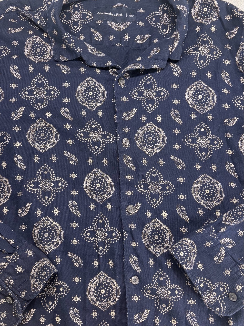 Abercrombie & Fitch Navy Bandana-Print Casual Button-Down Shirt Size L